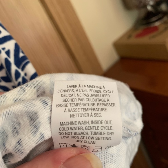 🍉 Reitmans plus all over print white/ blue 2X, tank top 100% cotton - Picture 6 of 10